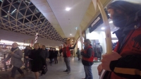 Pikieta protestacyjna u Pr&oacute;chnika w "Złotych Tarasach"
